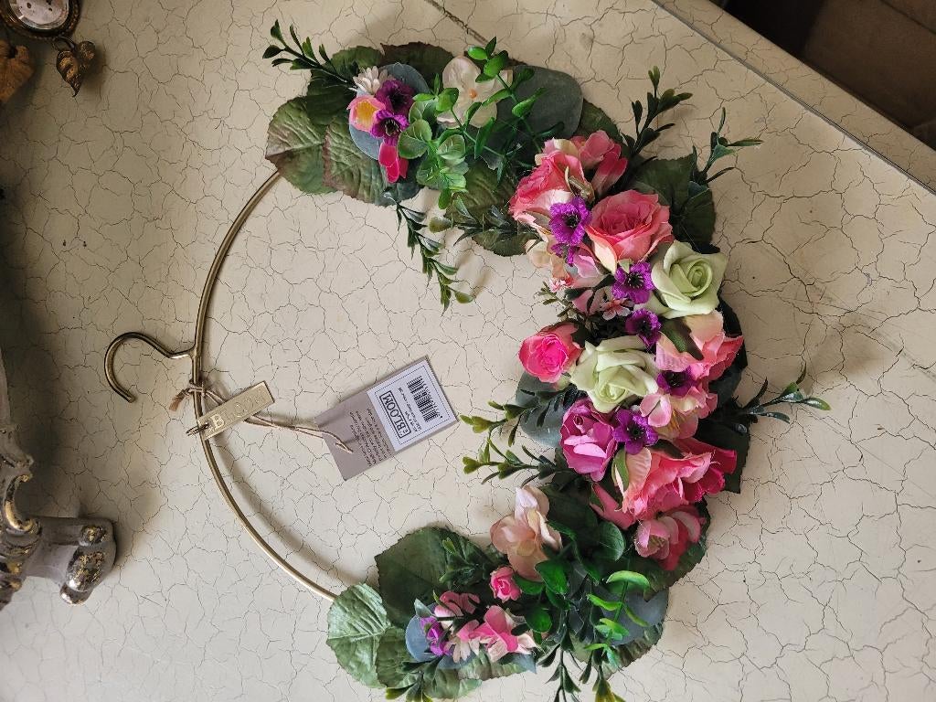 Nieuwe krans zijden bloemen Mrs Bloom, Heikant 21 Kaatsheuvel, Belle Vieille Brocante, Nieuw, Ophalen of Verzenden