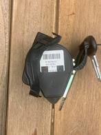 Audi A4 B8 veiligheidsgordel  middenachter, Ophalen, Gebruikt, Audi