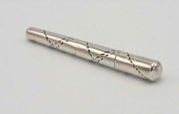 Hollands zilveren naaldenkoker met stippelpatroon, ca1800. beschikbaar voor biedingen