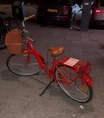 Rode damesfiets met mand, Fietsen en Brommers, Fietsen | Dames | Damesfietsen, 53 tot 56 cm, Versnellingen, Zo goed als nieuw