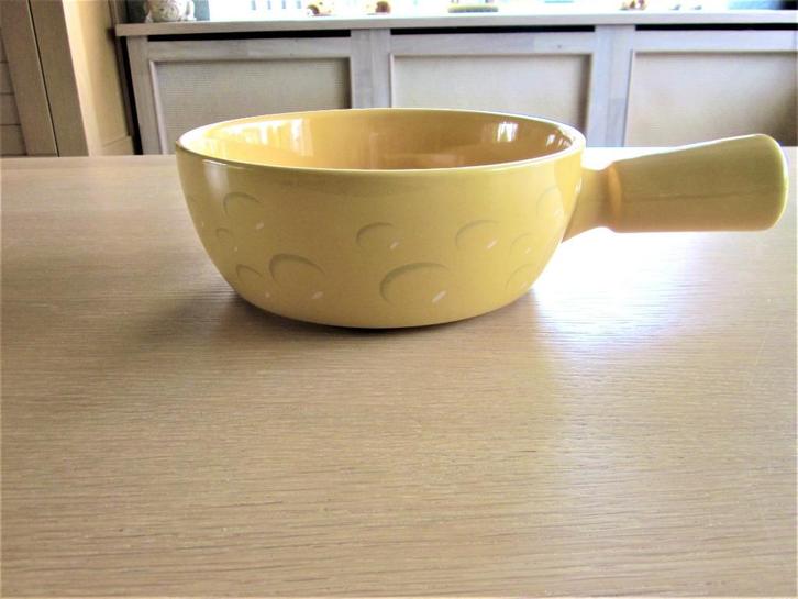 Boska gele fonduepan met handvat D19,5cm H7,5cm, Huis en Inrichting, Keuken | Servies, Zo goed als nieuw, Overige typen, Overige stijlen