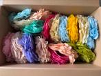 17 pompoms in diverse kleuren, Ophalen of Verzenden, Zo goed als nieuw