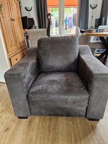 Grijze fauteuil - comfortabel en stijlvol! beschikbaar voor biedingen