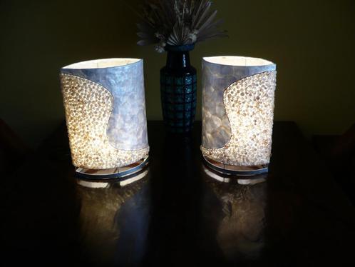 Parelmoerlamp / Schelpenlamp Migo Style  2 stuks, Huis en Inrichting, Lampen | Tafellampen, Zo goed als nieuw, Minder dan 50 cm