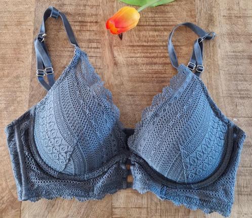 Hunkemoller grijs kant bh 75D 75 D!, Kleding | Dames, Ondergoed en Lingerie, BH, Grijs, Verzenden