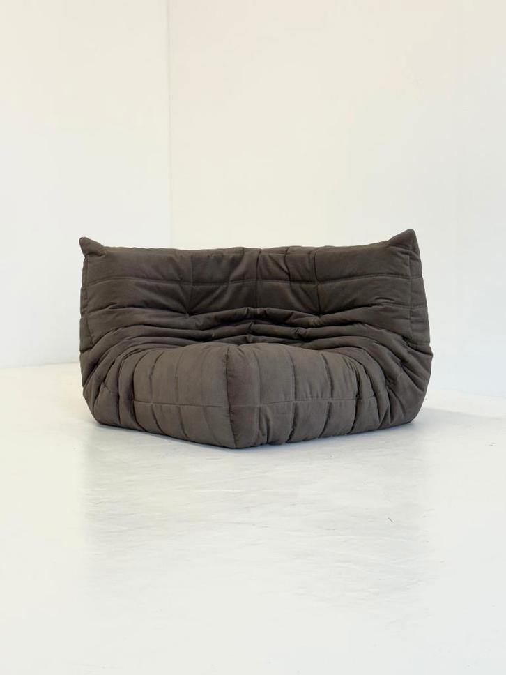 Ligne Roset Togo hoekelement in grijs / taupe rood velvet, Huis en Inrichting, Fauteuils, Zo goed als nieuw, Stof, Overige materialen