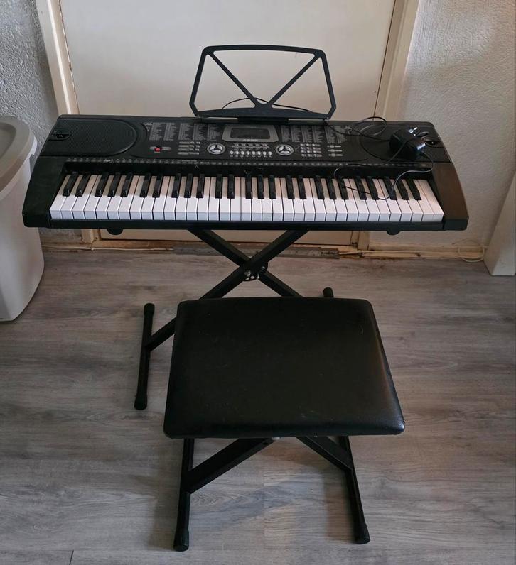 Keyboard met Standaard & Kruk, Muziek en Instrumenten, Keyboards, Gebruikt, Overige aantallen, Overige merken, Met standaard, Ophalen