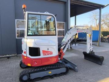 TAKEUCHI TB325R beschikbaar voor biedingen