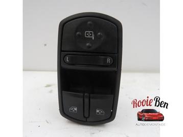 Combischakelaar ramen van een Opel Corsa beschikbaar voor biedingen