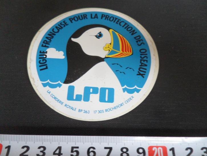 sticker papegaaiduiker strip LPO protection des oiseaux, Verzamelen, Stickers, Zo goed als nieuw, Bedrijf of Vereniging, Ophalen