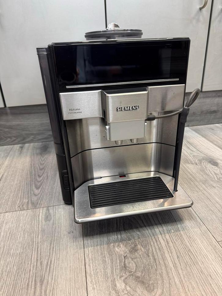 Siemens EQ6 plus ExtraKlasse Koffiemachine - zgan, Witgoed en Apparatuur, Koffiezetapparaten, Zo goed als nieuw, Gemalen koffie
