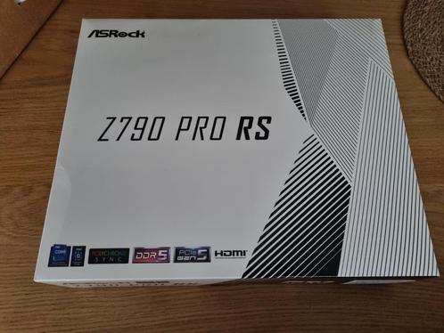 Moederbord ASRock Z790 Pro RS, Computers en Software, Moederborden, Zo goed als nieuw, Intel, DDR5, Ophalen of Verzenden