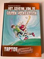 Het Geheim van de Gouden Hockeystick - Gerard van Gemert, Ophalen of Verzenden, Zo goed als nieuw, Fictie algemeen