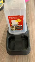 Dispenser voor voer of drinken poes, Dieren en Toebehoren, Kattenvoerbakken en Drinkbakken, Ophalen, Zo goed als nieuw