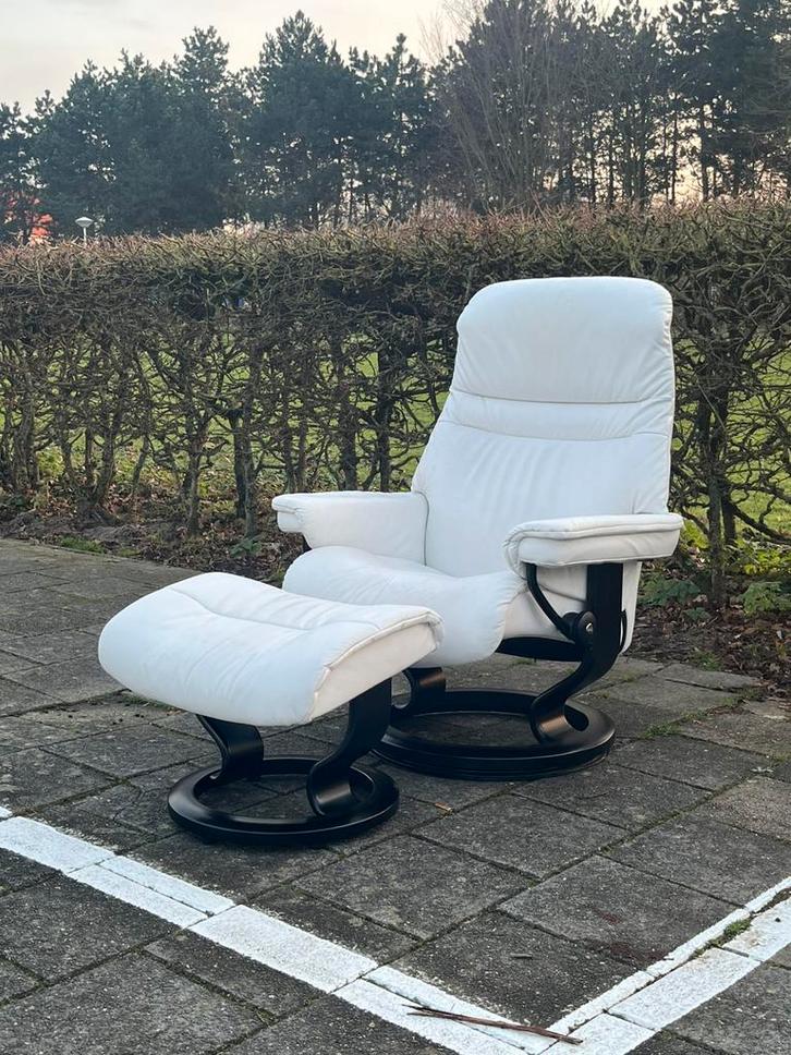 Stressless relax fauteuil met voetenbank, Huis en Inrichting, Fauteuils, Zo goed als nieuw, 50 tot 75 cm, Ophalen of Verzenden