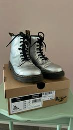 Dr Martens schoenen zilver maat 34 zgan, Ophalen of Verzenden, Zo goed als nieuw, Meisje, Schoenen