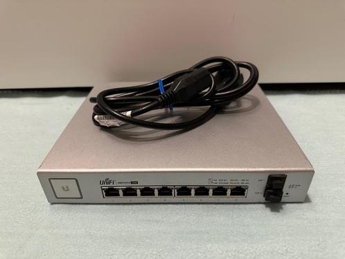 Unifi US-8-150w / Managed 24 poorts Gigabit switch Ubiquiti, Computers en Software, Netwerk switches, Gebruikt, Ophalen of Verzenden