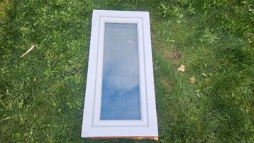 Kunststof Kiepraam - Tripel Glas - 120x50cm beschikbaar voor biedingen