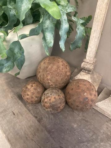 Hoffz set 4 ballen hout beschikbaar voor biedingen