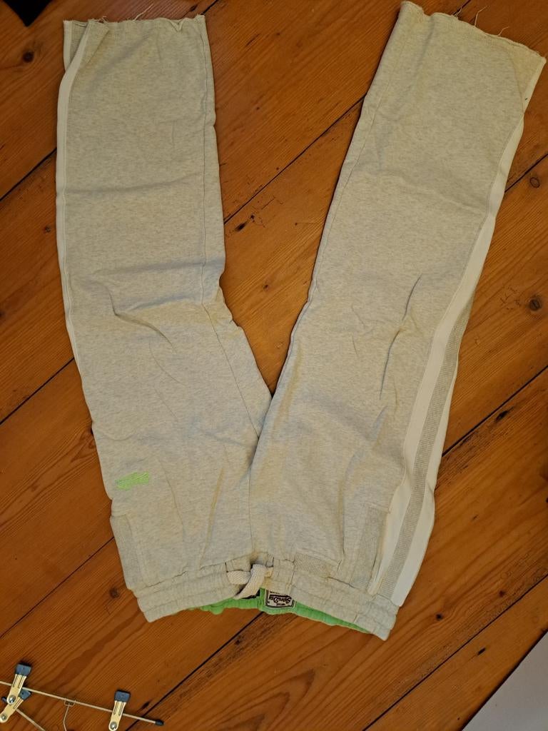 Superdry joggingsbroek maat l gedragen, Overige kleuren, Superdry, Maat 42/44 (L), Ophalen of Verzenden