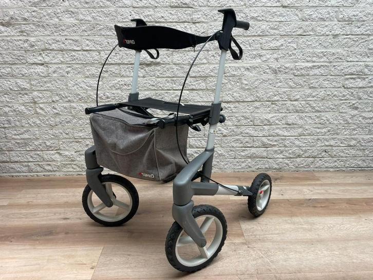 Rollator Topro Olympos ATR Medium met tas en rugsteun, Diversen, Rollators, Zo goed als nieuw, Lichtgewicht, Opvouwbaar, Ophalen