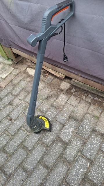 grastrimmer beschikbaar voor biedingen