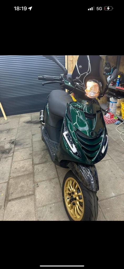 Zip sp kappenset + vespa sprint velgen + power 1 ledjes, Fietsen en Brommers, Brommers | Tuning en Styling, Ophalen of Verzenden