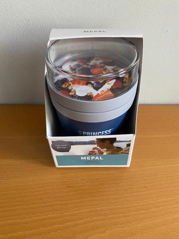 Lunch pot Mepal beschikbaar voor biedingen