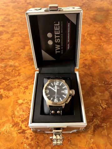 TW Steel (heren) horloge 45 mm beschikbaar voor biedingen
