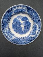 Vintage soepbord uit de serie Castillo, Petrus Regout., Antiek en Kunst, Antiek | Servies los, Ophalen of Verzenden