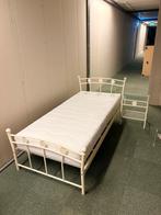 Stijlvol wit metalen ledikant 90 x 200 cm + nachtkastje, Ophalen, 90 cm, Eenpersoons, Wit