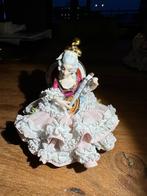Dresden beeld,rococo stijl, Antiek en Kunst, Antiek | Porselein, Ophalen of Verzenden