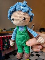 Gehaakte pop met blauw haar, Ophalen of Verzenden, Nieuw, Overige typen