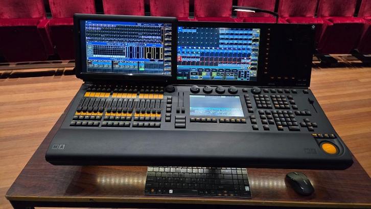 GrandMA2 MA2 ultra-light Lichttafel, Muziek en Instrumenten, Licht en Laser, Gebruikt, Licht, Ophalen