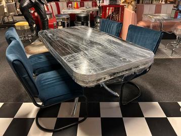 Uitverkoop Fifties Sixties Bel Air dinersets, nu 600 euro!! beschikbaar voor biedingen