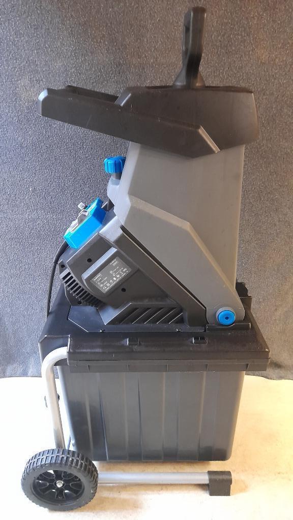 Versnipperaar hakselaar, Tuin en Terras, Hakselaars, Zo goed als nieuw, Elektrisch, Met opvangbak, Ophalen