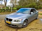 BMW E60 550i V8 | 5-Serie | Vol optie | Android Auto | Pano, Auto's, BMW, Automaat, Achterwielaandrijving, 4799 cc, Leder