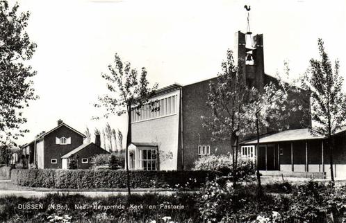Dussen [N.Br.], Ned. Hervormde Kerk en Pastorie - ongelopen, Verzamelen, Ansichtkaarten | Nederland, Ongelopen, Utrecht, 1920 tot 1940