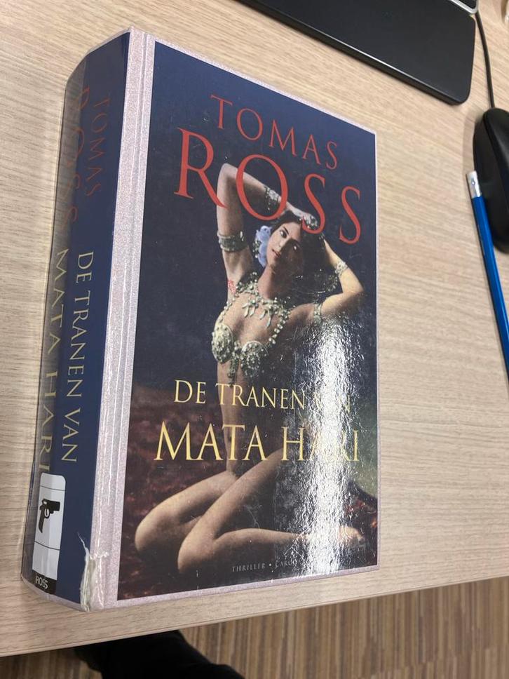 Tomas Ross - De tranen van Mata Hari, Boeken, Thrillers, Zo goed als nieuw, Ophalen of Verzenden