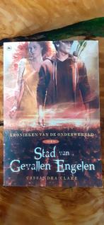 Cassandra Clare - Stad van gevallen engelen, Boeken, Ophalen of Verzenden, Zo goed als nieuw, Cassandra Clare