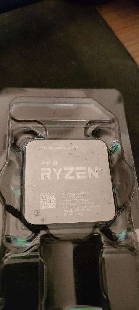 Ryzen 5 3600 met stock cooler, Computers en Software, Processors, Gebruikt, 6-core, 3 tot 4 Ghz, Ophalen