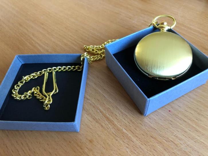Te koop mooi hanghorloge.(nieuw)., Sieraden, Tassen en Uiterlijk, Horloges | Dames, Nieuw, Overige merken, Goud, Ophalen of Verzenden
