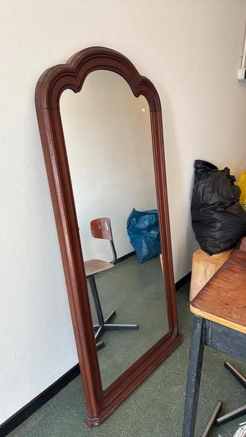 Spiegel 143,5cm bij 64,5cm beschikbaar voor biedingen