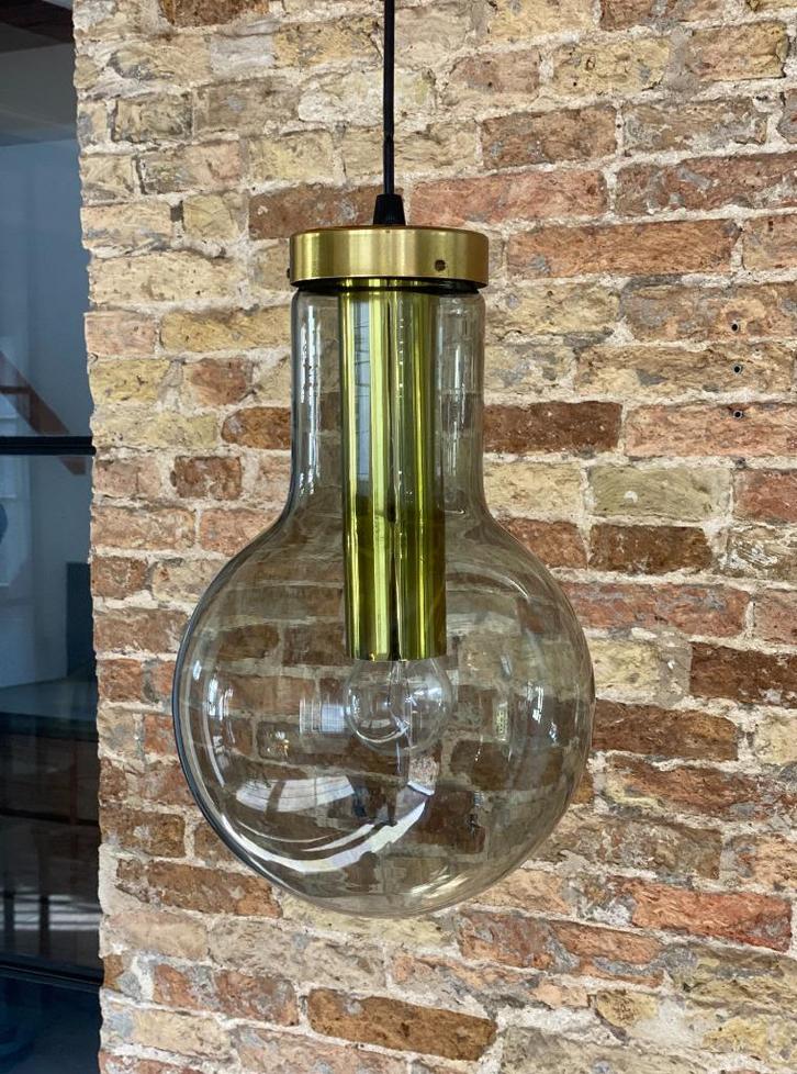 Dutch Design Maxi Bulb/ Globe Raak Amsterdam hanglamp 1960s, Huis en Inrichting, Lampen | Hanglampen, Zo goed als nieuw, Minder dan 50 cm