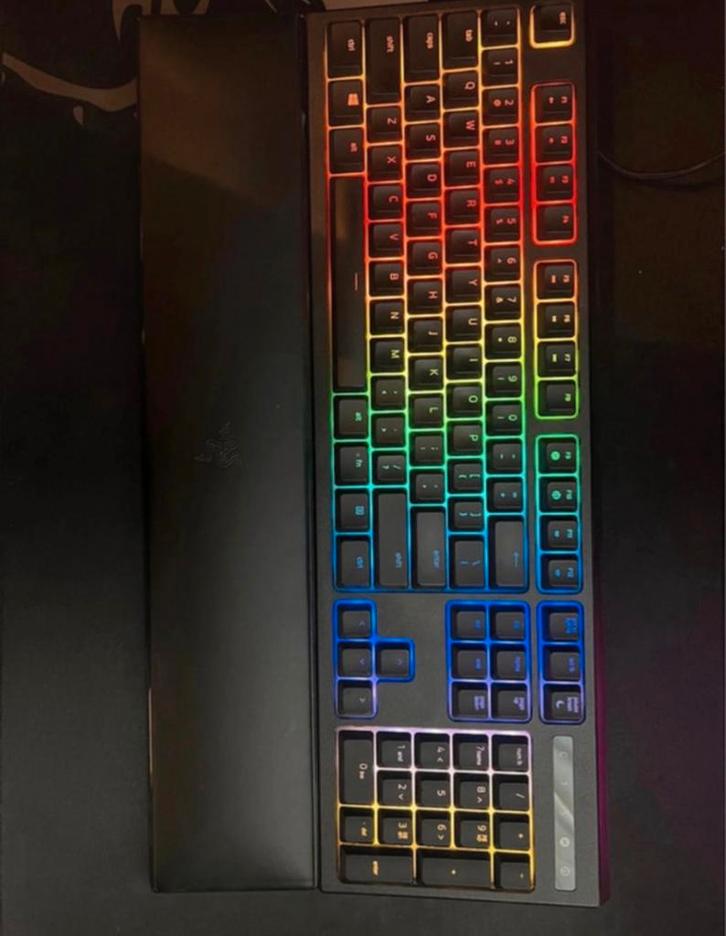 Razer RGB Gaming Toetsenbord, Computers en Software, Toetsenborden, Gebruikt, Qwerty, Bedraad, Gaming toetsenbord, Ophalen of Verzenden