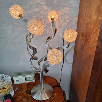 Leuke Staande Lamp met Bollen beschikbaar voor biedingen
