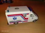 Siku Ambulance sprinter, Hobby en Vrije tijd, Modelauto's | Overige schalen, Ophalen of Verzenden, Gebruikt