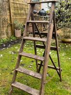 Antieke houten ladder. Brocante keukentrap, Doe-het-zelf en Verbouw, Ladders en Trappen, Gebruikt, Ophalen of Verzenden, Minder dan 2 meter