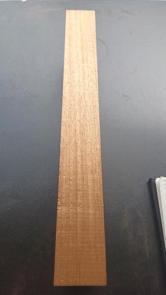 Kambala Teak nr 4.  56 x 14 x 6,9 cm, Hobby en Vrije tijd, Overige Hobby en Vrije tijd, Ophalen of Verzenden