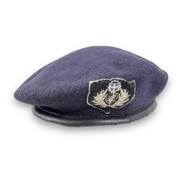 Griekse militaire landmacht baret beschikbaar voor biedingen